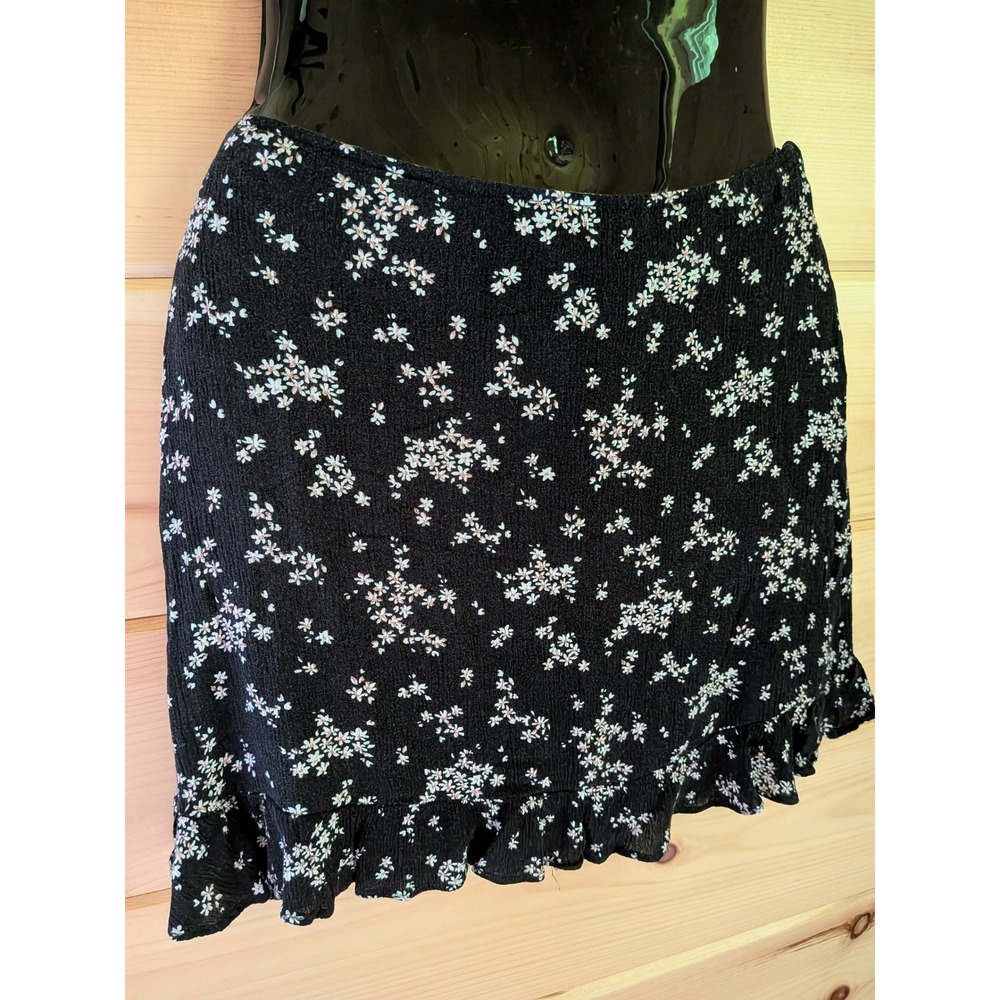 Abercrombie & Fitch Mini Skirt S Cottage Coquette Ditsy Floral Ruffle Hem Cute - Picture 3 of 9